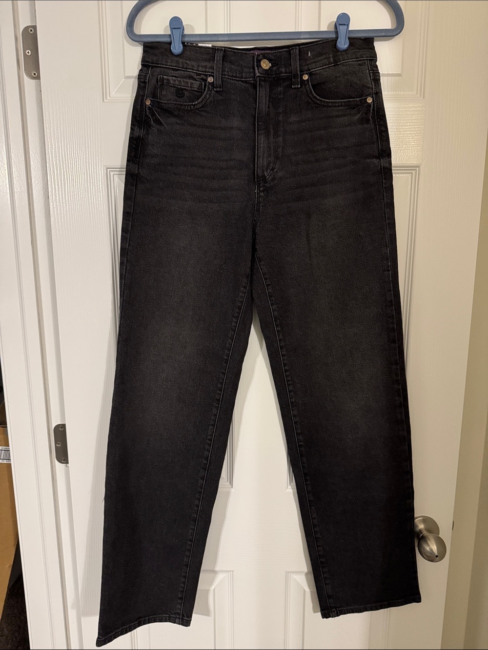 Gloria Vanderbilt Relaxed Straight Leg Jeans in Black